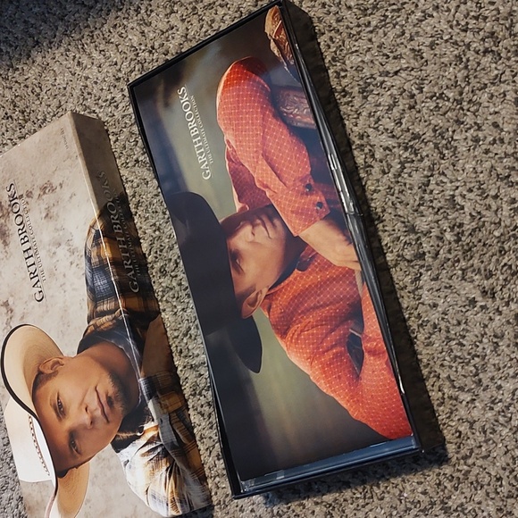 Garth Brooks The Ultimate Collection - Picture 3 of 5